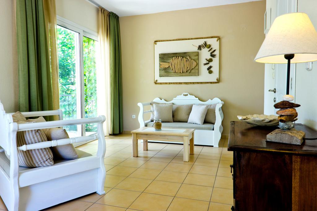 Thassian Villas لايميناس الغرفة الصورة